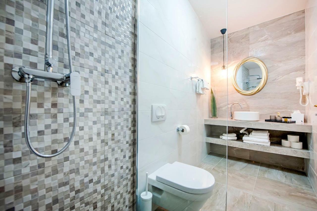 Deluxe Studio G 12 Rovinj Exteriör bild